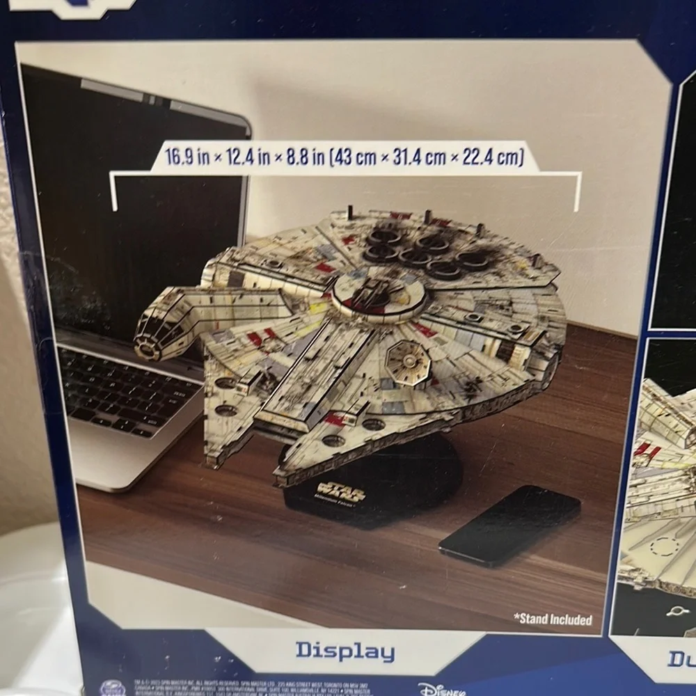 Star Wars White and Gray Building Set Millennium Falcon